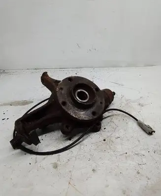 Citroen C4 Grand Picasso Front wheel hub spindle knuckle