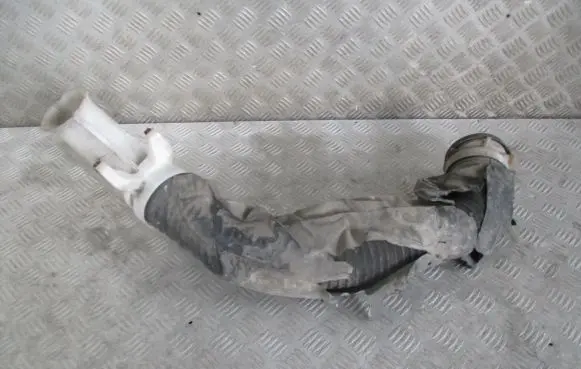 Peugeot 607 Air intake hose/pipe