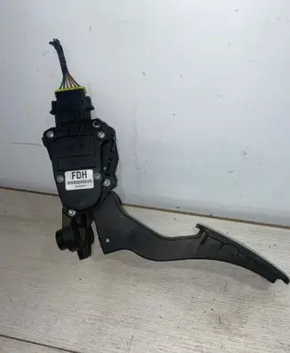KIA Ceed Accelerator throttle pedal 32700XXXXX