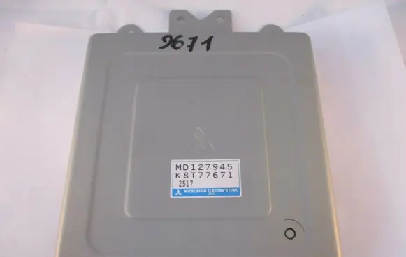 Mitsubishi Lancer Engine control unit/module K8T77671 MD127945