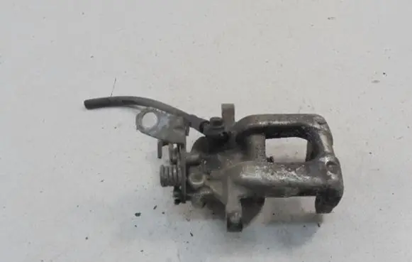 Volkswagen Golf Plus Rear brake caliper W08470