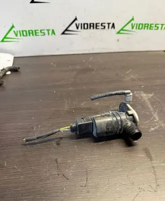 Ford Focus Windscreen/windshield washer pump JX7B17K624AA