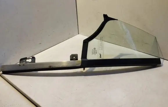 Smart ForTwo I Front vent window/glass (coupe) 0000846 43R00048