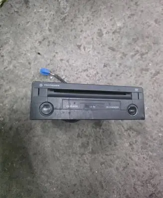 Volkswagen Golf IV Radio/CD/DVD/GPS head unit 1J0035119D