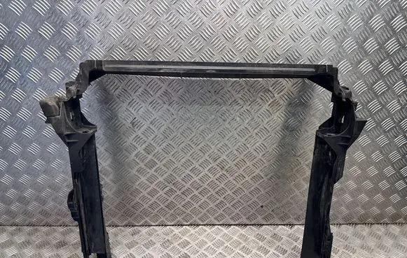 BMW X5 E70 Radiator trim 7586775