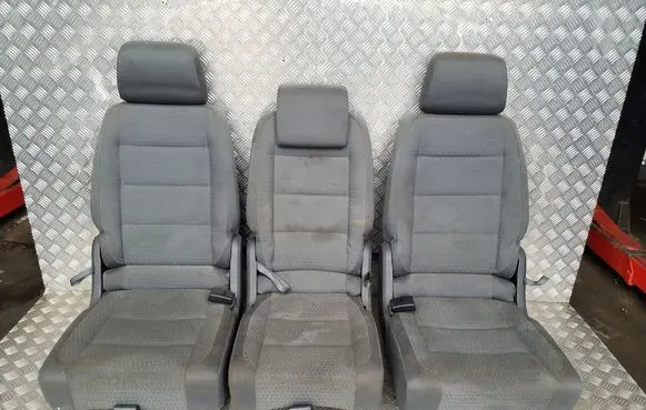 Volkswagen Touran I Second row seats 