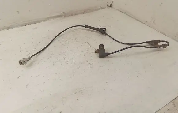 Toyota Avensis T250 ABS brake wheel speed sensor 8954302040