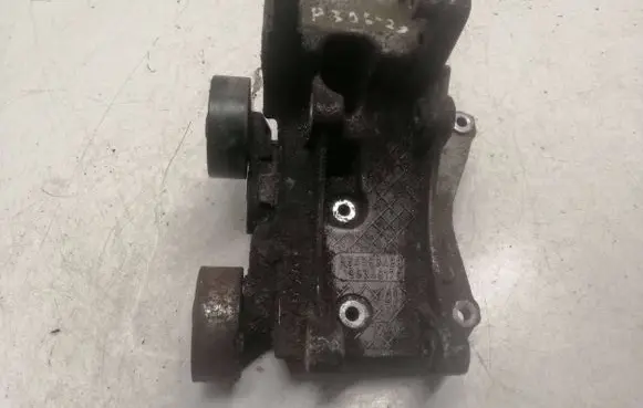 Peugeot 306 Generator/alternator bracket 96348179 9643834880