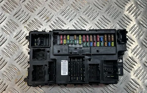 Ford Galaxy Fuse module DG9T14B476