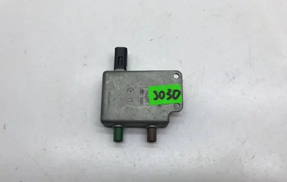 Mercedes-Benz S W221 Aerial antenna amplifier A2218203789 043195C