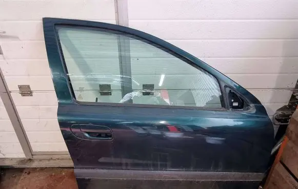 Volvo S60 Front door