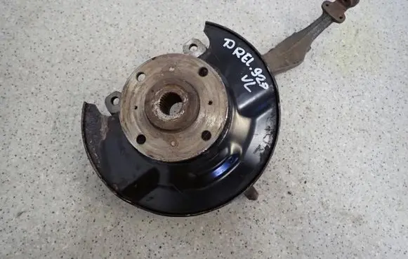 Honda Prelude Front wheel hub spindle knuckle 