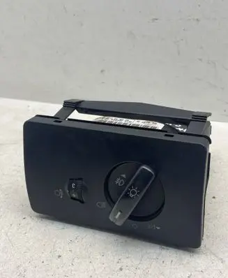 Ford Mondeo Mk III Light switch 04052721