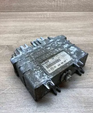 Volkswagen Golf III Engine control unit/module ECU 030906027T 0261203613