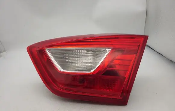 Chevrolet Cruze II Tailgate rear/tail lights 84075815