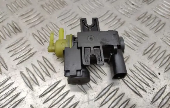 Audi A4 S4 B8 8K Turbo solenoid valve 8K0906627