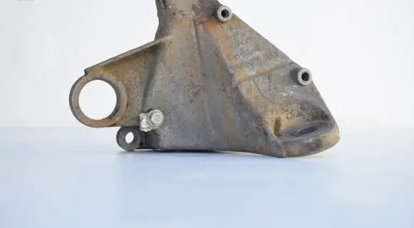 Audi A6 S6 C5 4B Engine mounting bracket 8D0399114S