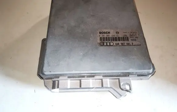 Audi A6 S6 C4 4A Engine control unit/module 4A0907401P 0281001320 0281001321