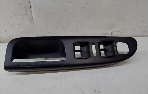 Volkswagen PASSAT B6 Front door interior handle trim 3c1867171