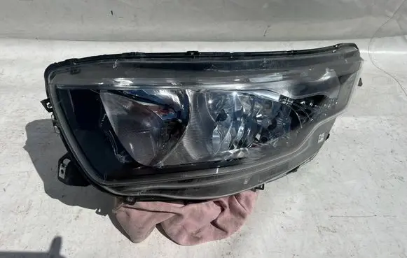 Iveco Daily 6th gen Headlight/headlamp 5802476874 12K22T
