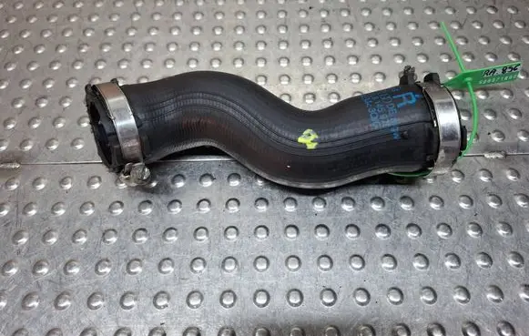 Audi Q7 4L Intercooler hose/pipe S26371896 7L8145979
