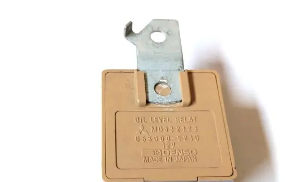 Mitsubishi Pajero Other relay MD332123