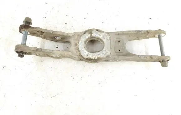 Mercedes-Benz C W205 Rear control arm 2053523300 2133520800