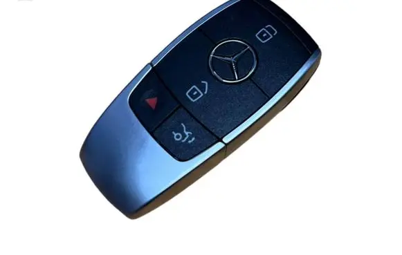 Mercedes-Benz A W177 Ignition key/card A2057660700 A2059053716