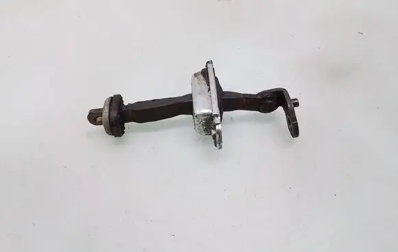 Chevrolet Aveo Rear door check strap stopper
