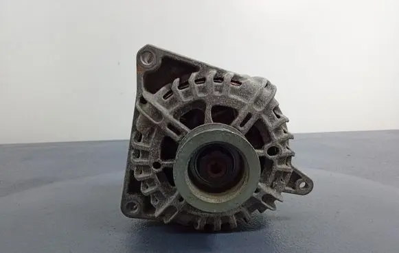 Opel Insignia B Generator/alternator 39218015