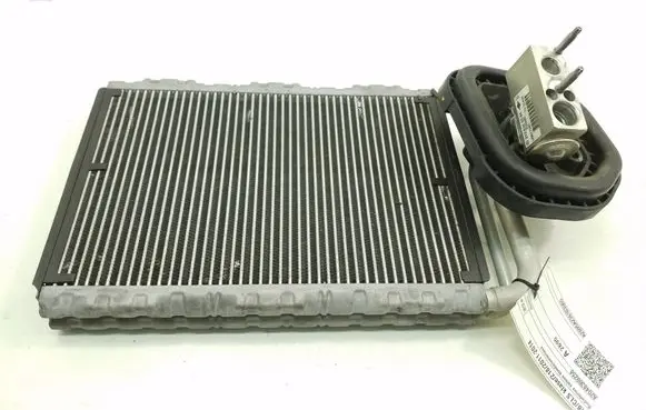 Mercedes-Benz CLS C218 X218 Air conditioning (A/C) radiator (interior) A2048300258