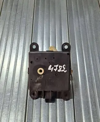 Nissan Primera Air flap motor/actuator 3T05030820 011127
