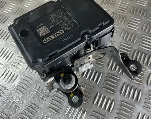 Volvo S80 ABS Pump 31261142 P31261142