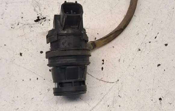 Toyota RAV 4 (XA30) Windscreen/windshield washer pump 8533060150
