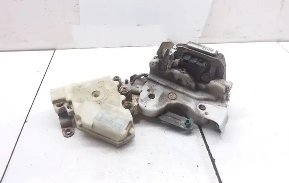 Nissan Almera Tino Rear door lock 82552BM760 0892052A
