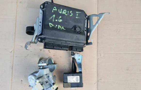 Toyota Auris 150 Engine ECU kit and lock set 89661-02E51