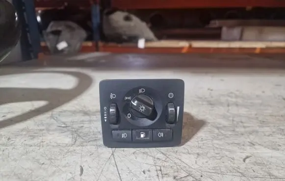 Volvo S40 Light switch 30739300