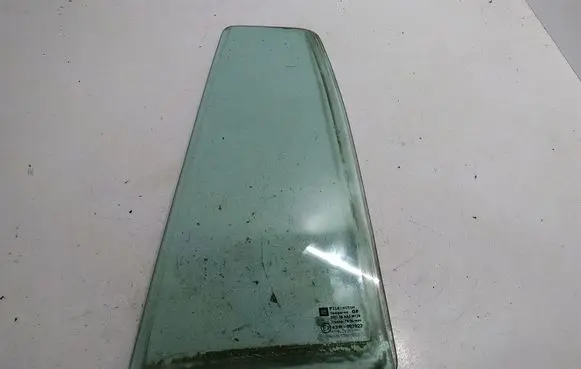 Opel Zafira A Rear vent window glass 