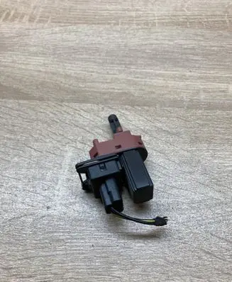 Ford Focus Brake pedal sensor switch 2S6T7C534AA
