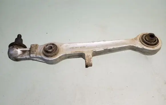 Volkswagen PASSAT B5 Front control arm 4D0407151H