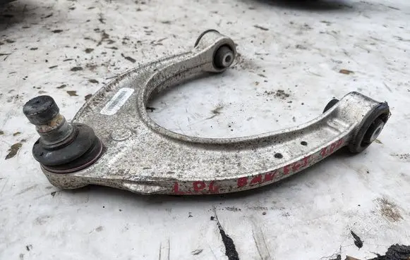 BMW 5 GT F07 Front upper control arm/wishbone 677596709