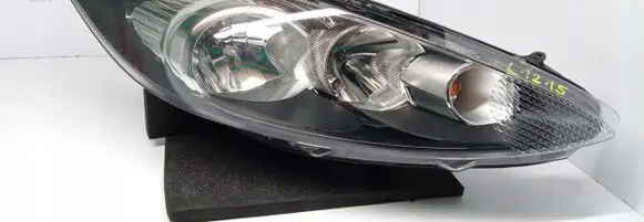 Ford Fiesta Headlight/headlamp