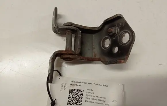 Mazda 6 Front door upper hinge