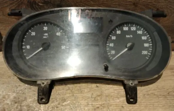 Opel Vivaro Speedometer (instrument cluster) 281123777