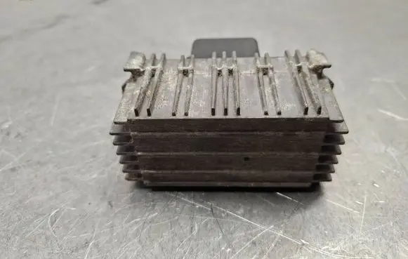 Opel Astra H Glow plug pre-heat relay 55354141