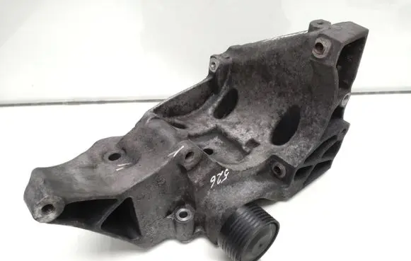 BMW 5 E60 E61 Generator/alternator bracket 7802639 11167802639