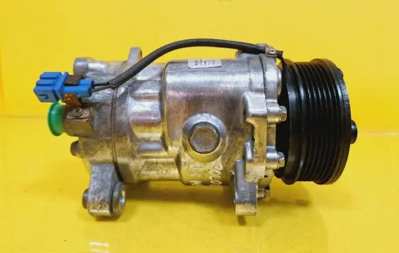 Volkswagen Polo III 6N 6N2 6NF Air conditioning (A/C) compressor (pump) 8FK351127891