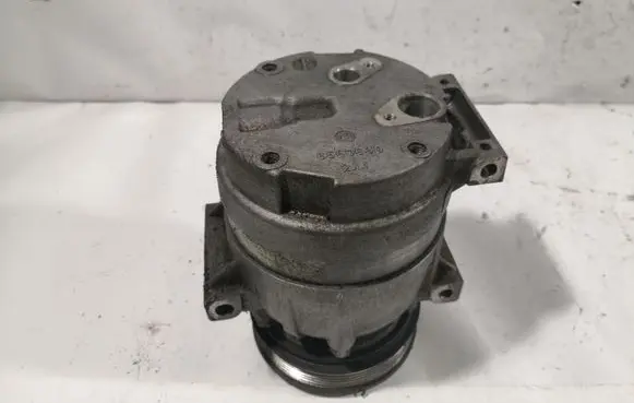 Renault Scenic I Air conditioning (A/C) compressor (pump) 6560630
