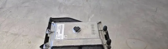 Opel Vivaro Engine control unit/module 9843252980