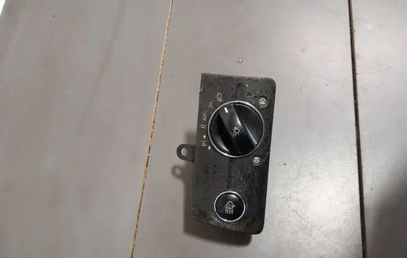 Mercedes-Benz E W211 Light switch 2115450404 04056085